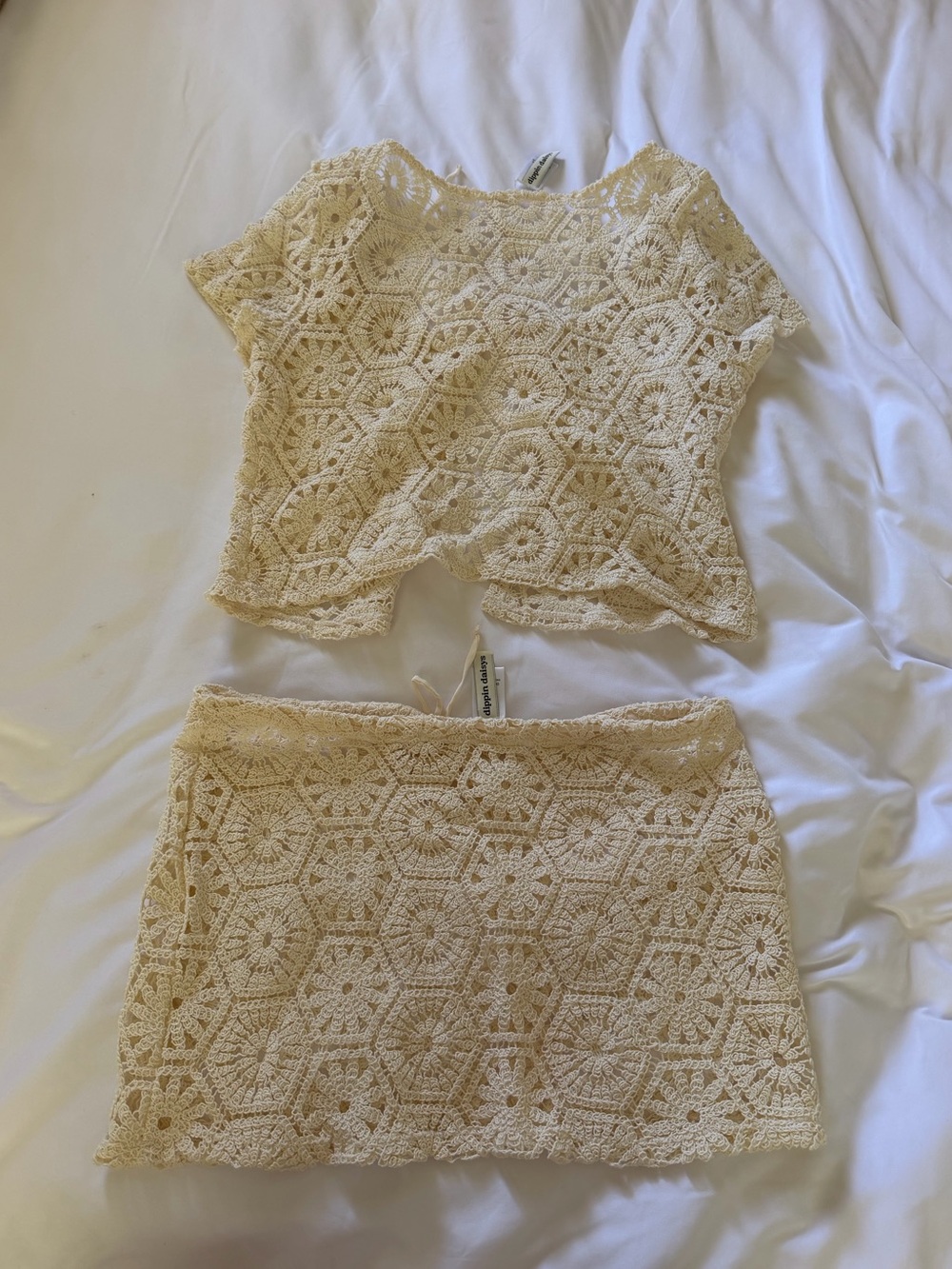 Dippin Daisys Crochet Coverup - Picture 4 of 4